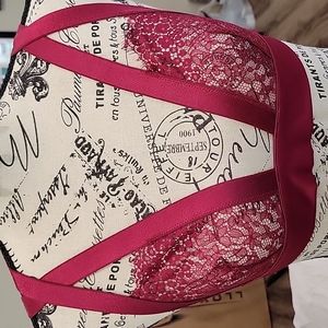 RARE! NWOT VS Wide-Strap criss-cross Bralette Size S